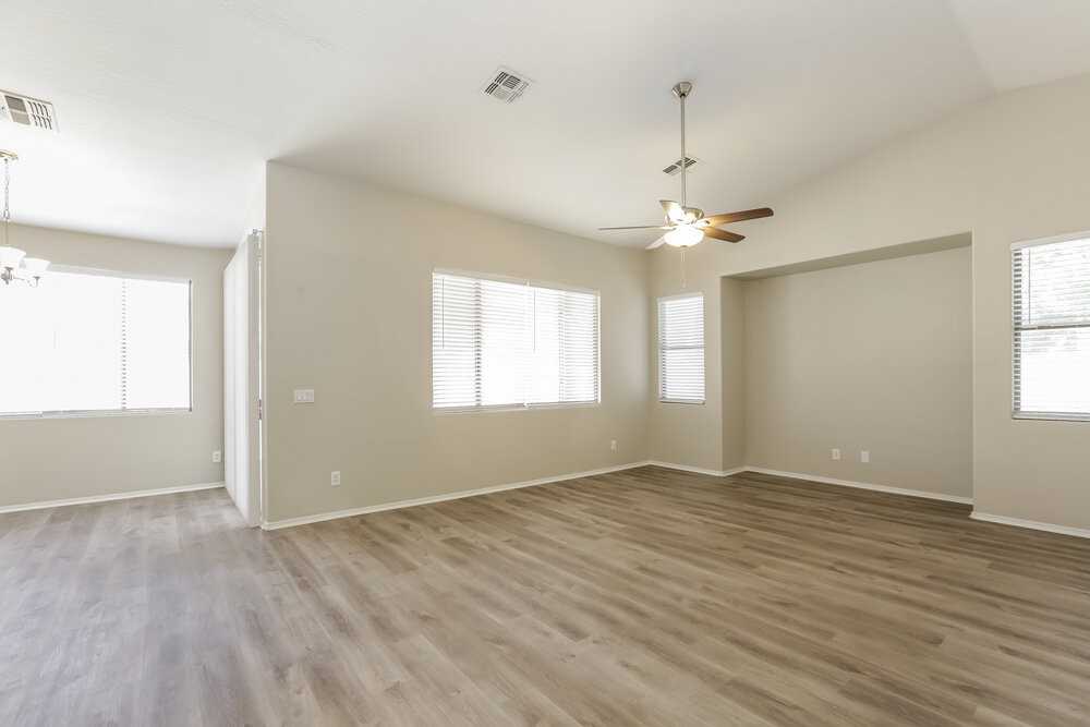 7308 W Superior Ave - Photo 5 of 16