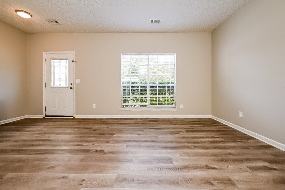 6514 Eastbriar Dr - Photo 5 of 17