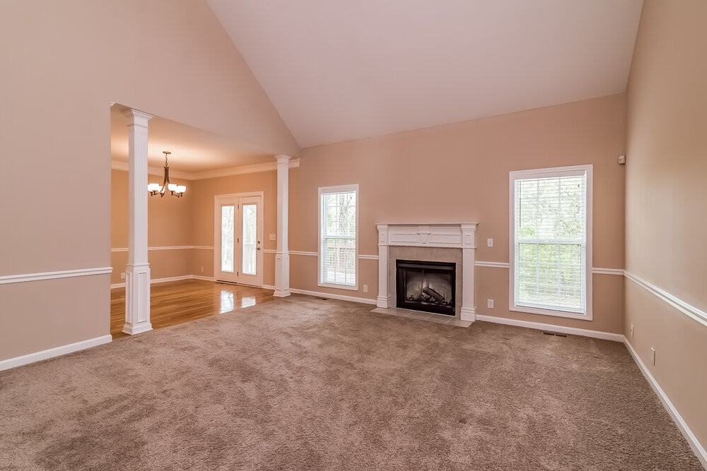 2137 Aberdeen Cir - Photo 2 of 17