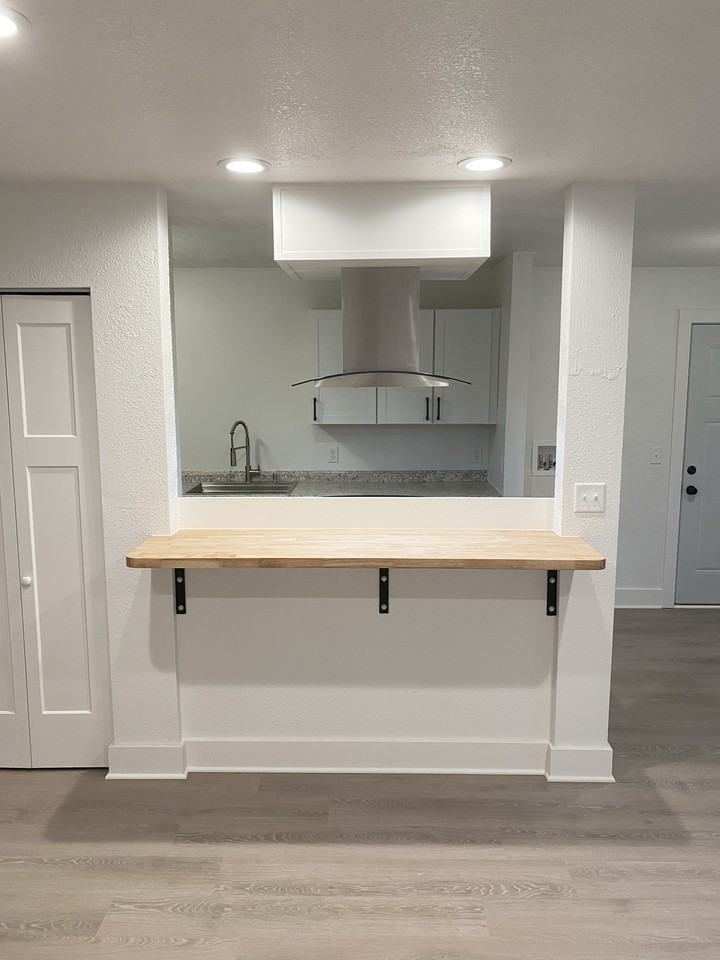 5062 Amy Dr #8 - Photo 6 of 14