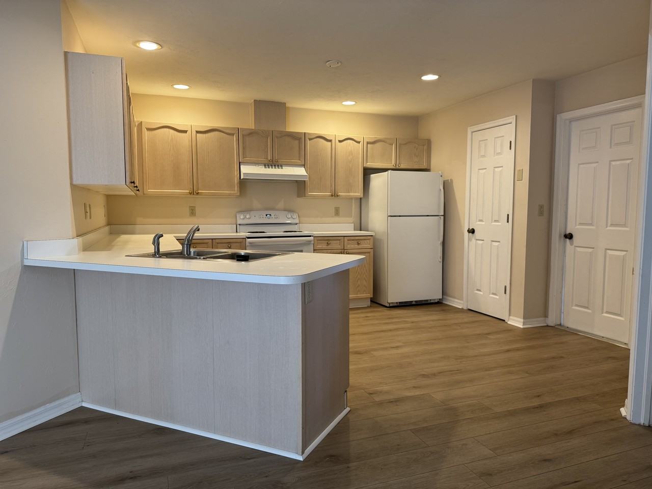 12303 Londonderry Ln #12303 - Photo 2 of 14