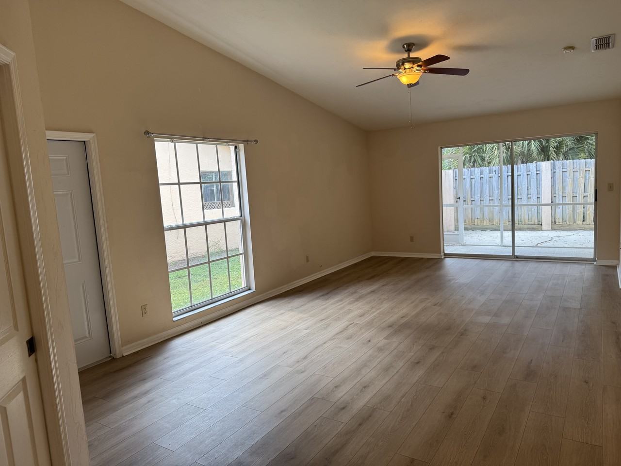 12303 Londonderry Ln #12303 - Photo 2 of 14