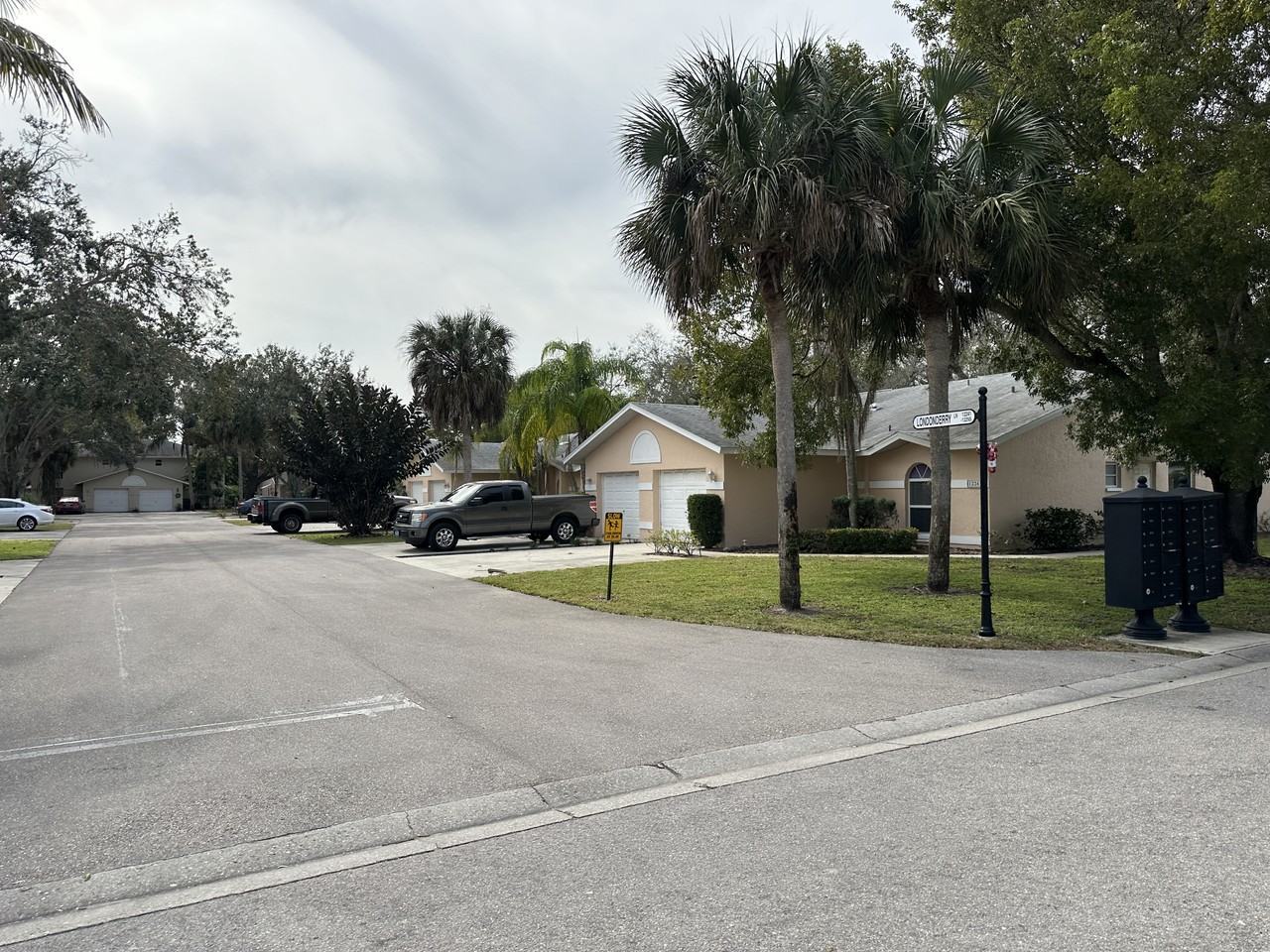 12243 Londonderry Ln - Photo 7 of 18