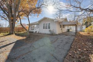 featured image of 6 Oak Park Ct