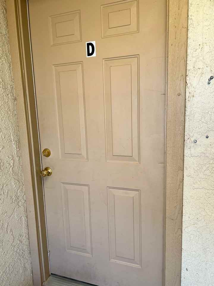 601 E Ridgecrest Blvd #D - Photo 7 of 22