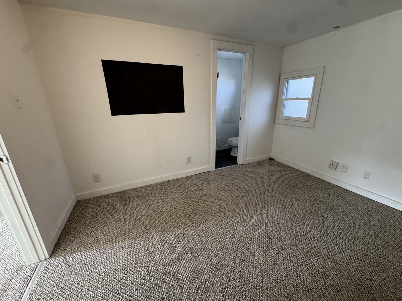 635 S Union St #C - Photo 4 of 5