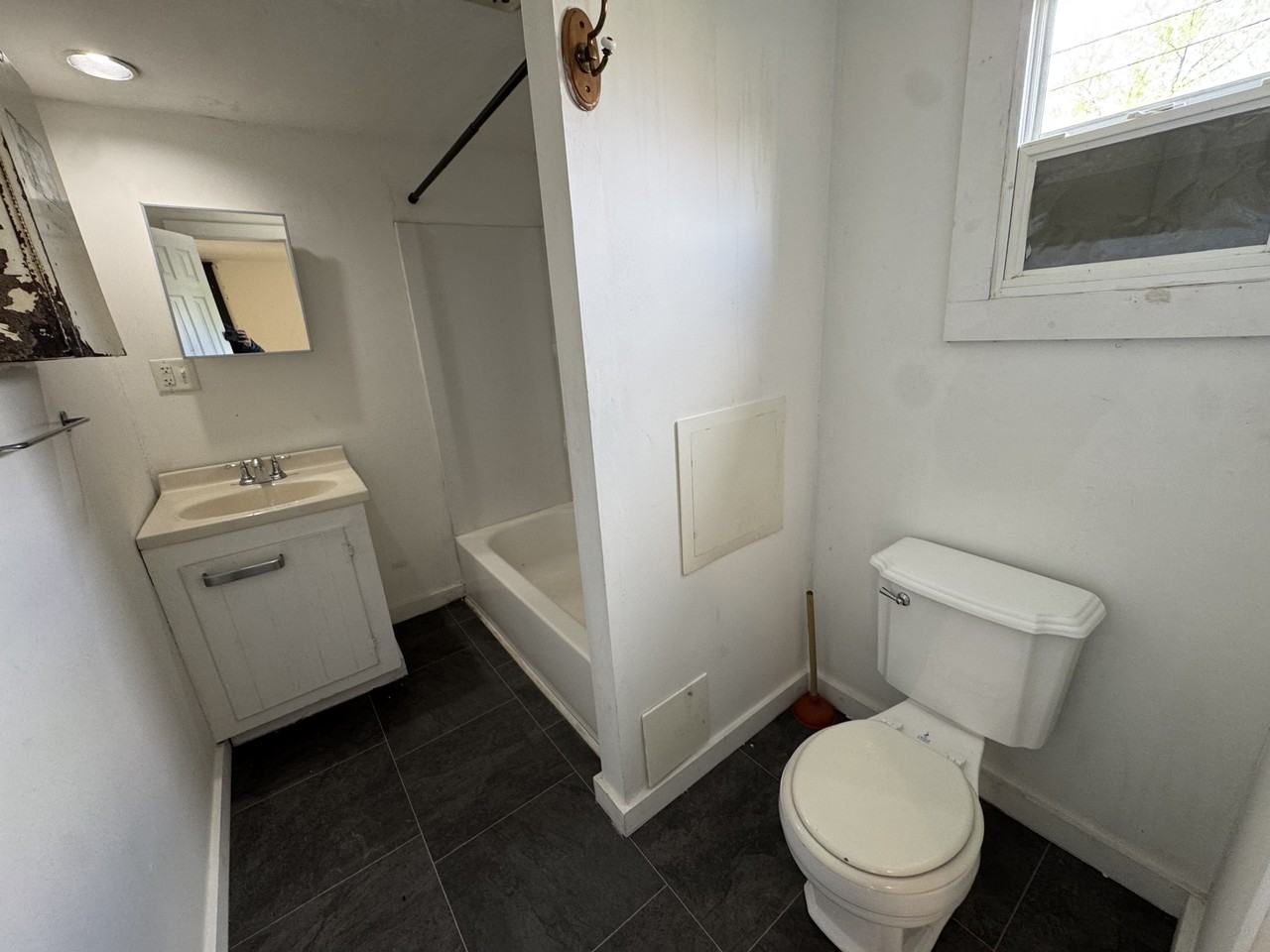 635 S Union St #C - Photo 5 of 5