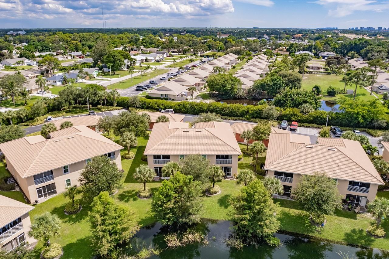 27490 Palmesta Cir #39 - Photo 5 of 24