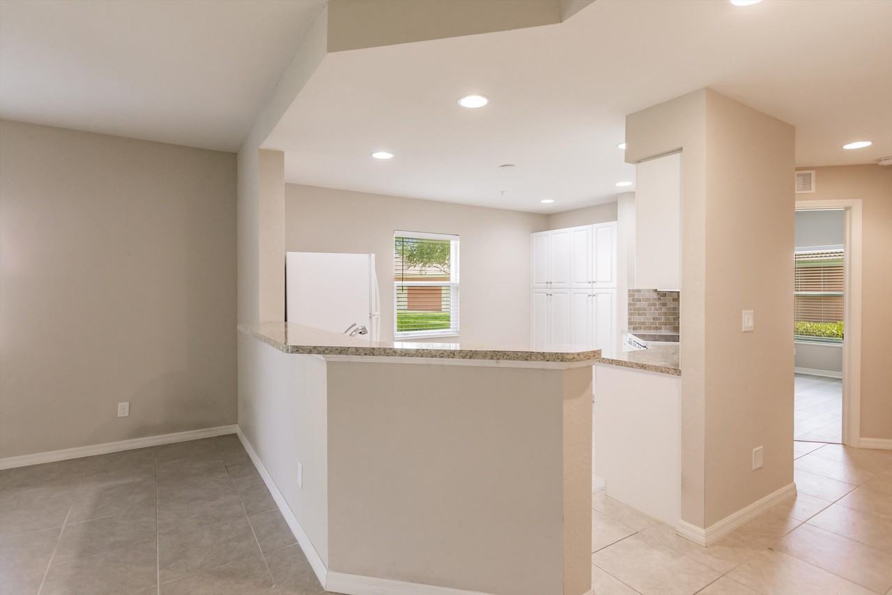 27500 Palmesta Cir #44 - Photo 3 of 17