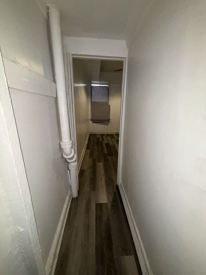 2 292X Parkwood Ave, #2 - Photo 2 of 9