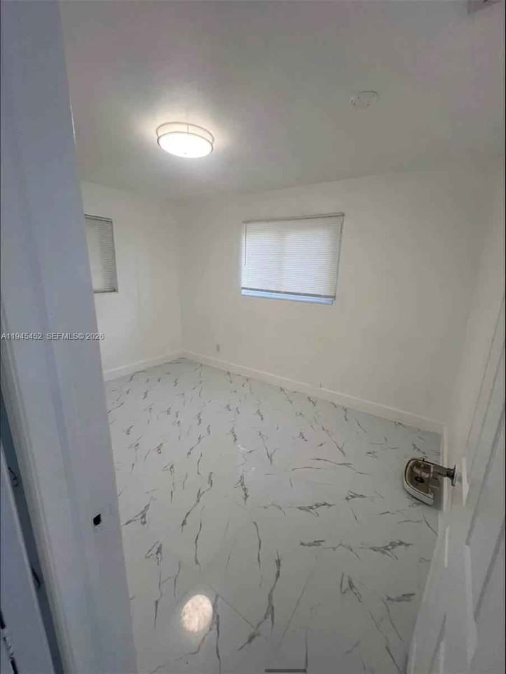 3400 Sw 40th Ave - Photo 7 of 16