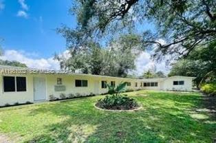 780 Ne 122nd St #5 - Photo 1 of 1