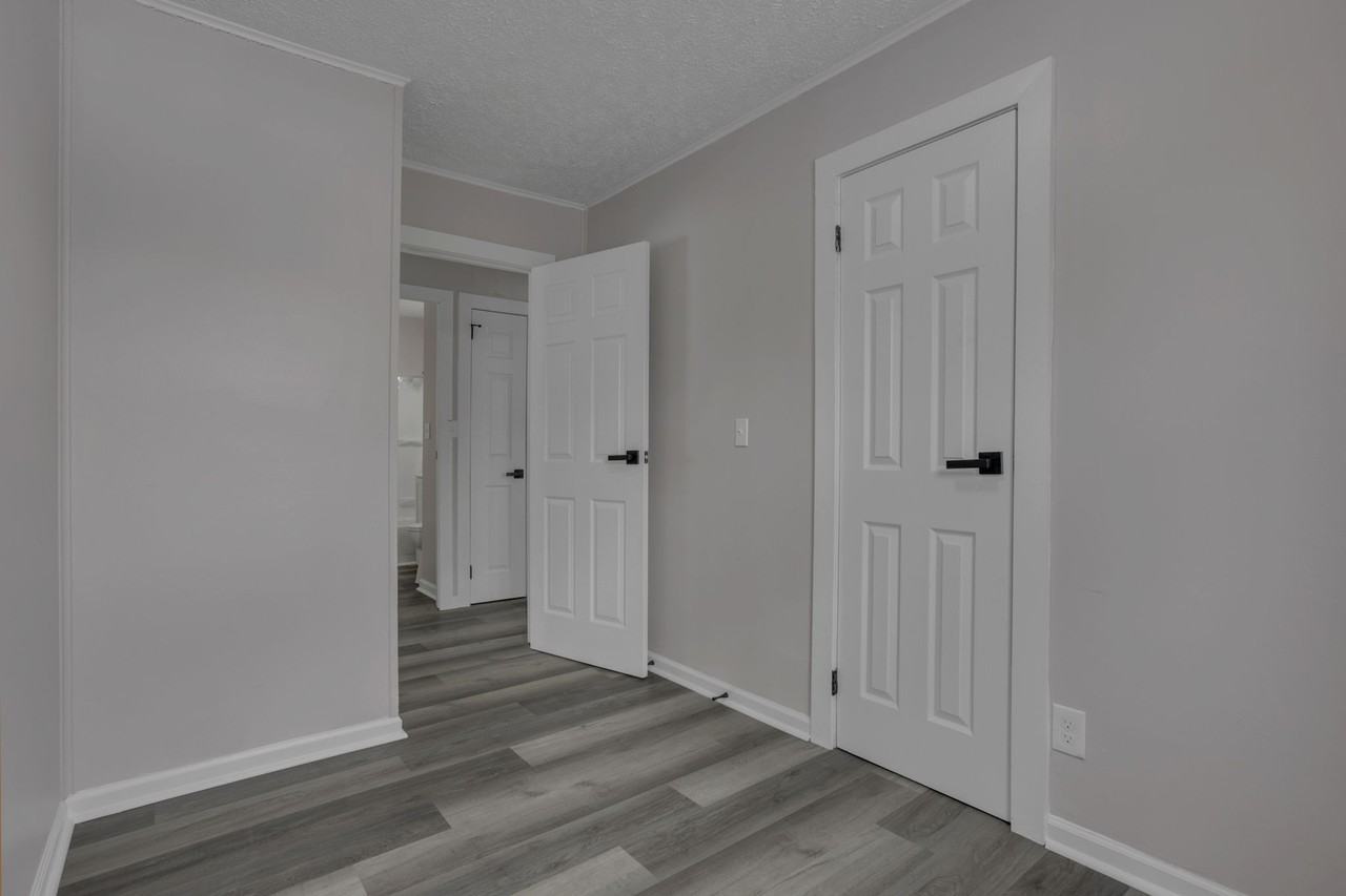 4475 Saint Margaret Ln - Photo 3 of 11