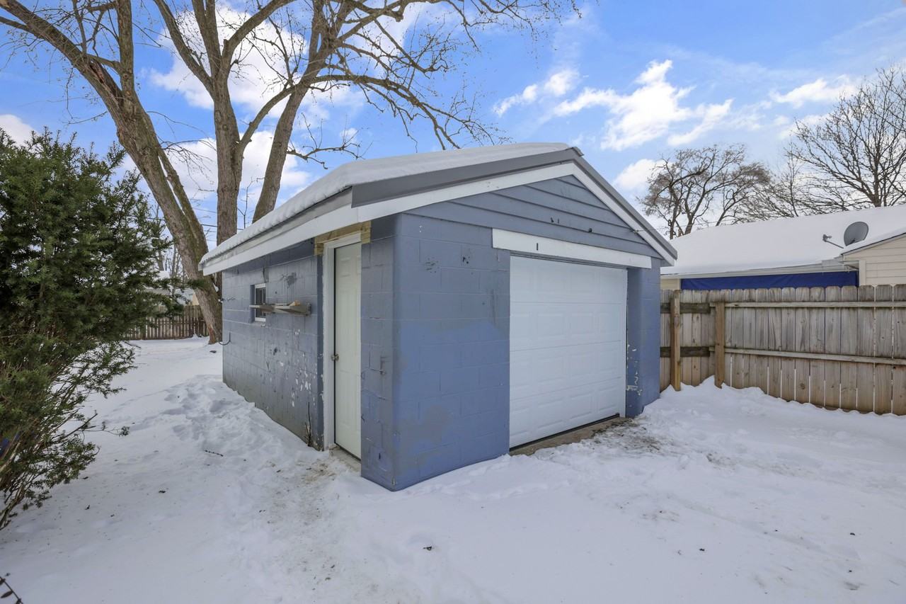 4475 Saint Margaret Ln - Photo 5 of 11