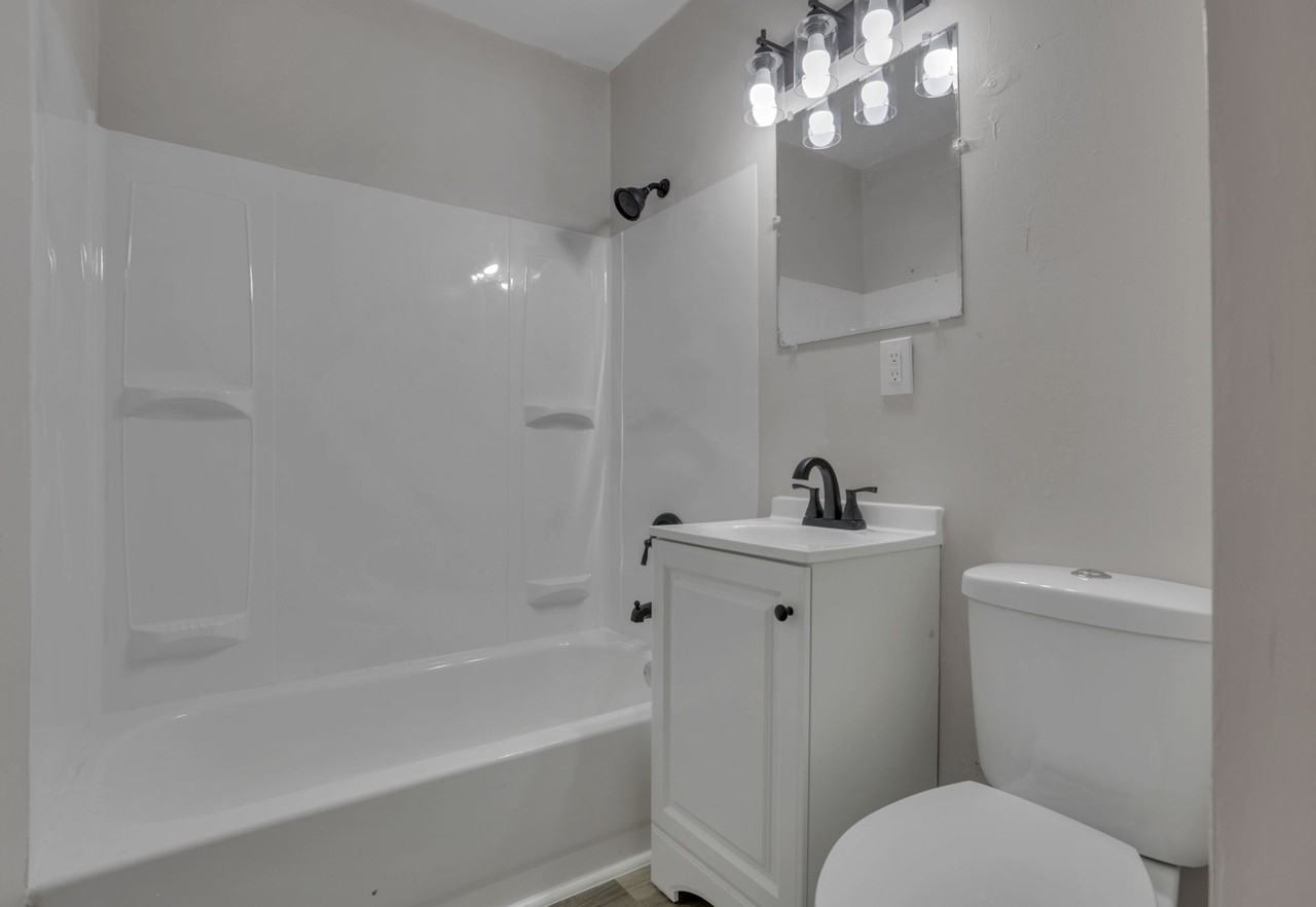 4475 Saint Margaret Ln - Photo 6 of 11