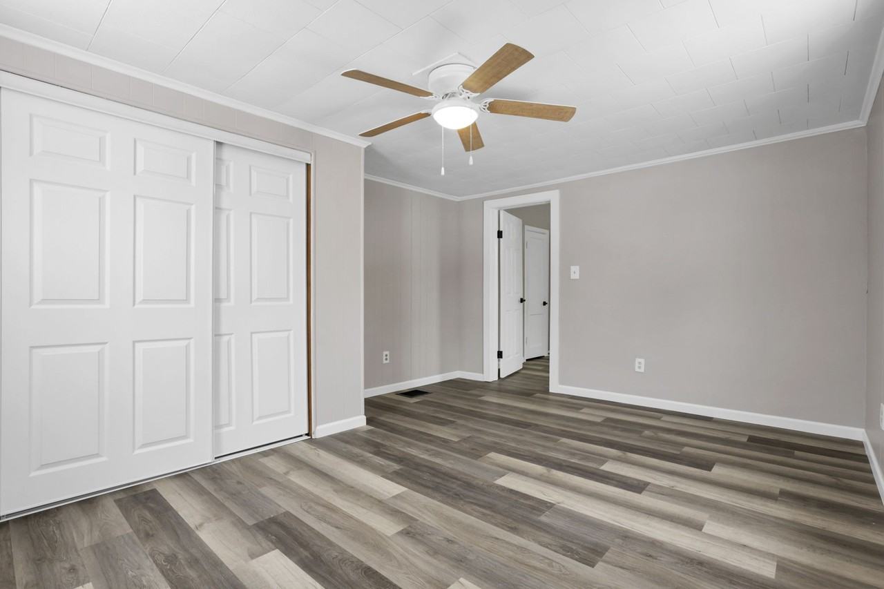 1110 Fairwood Ave - Photo 7 of 11