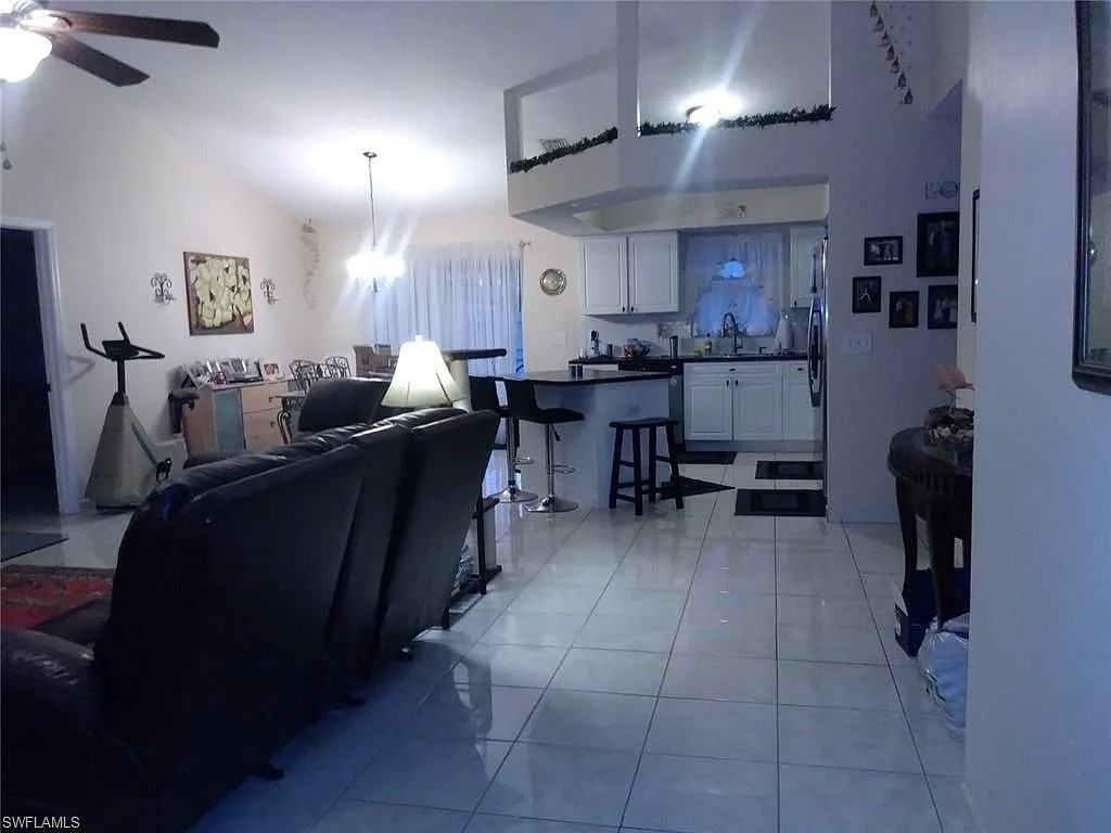 502 Ne 19th Ct - Photo 3 of 14