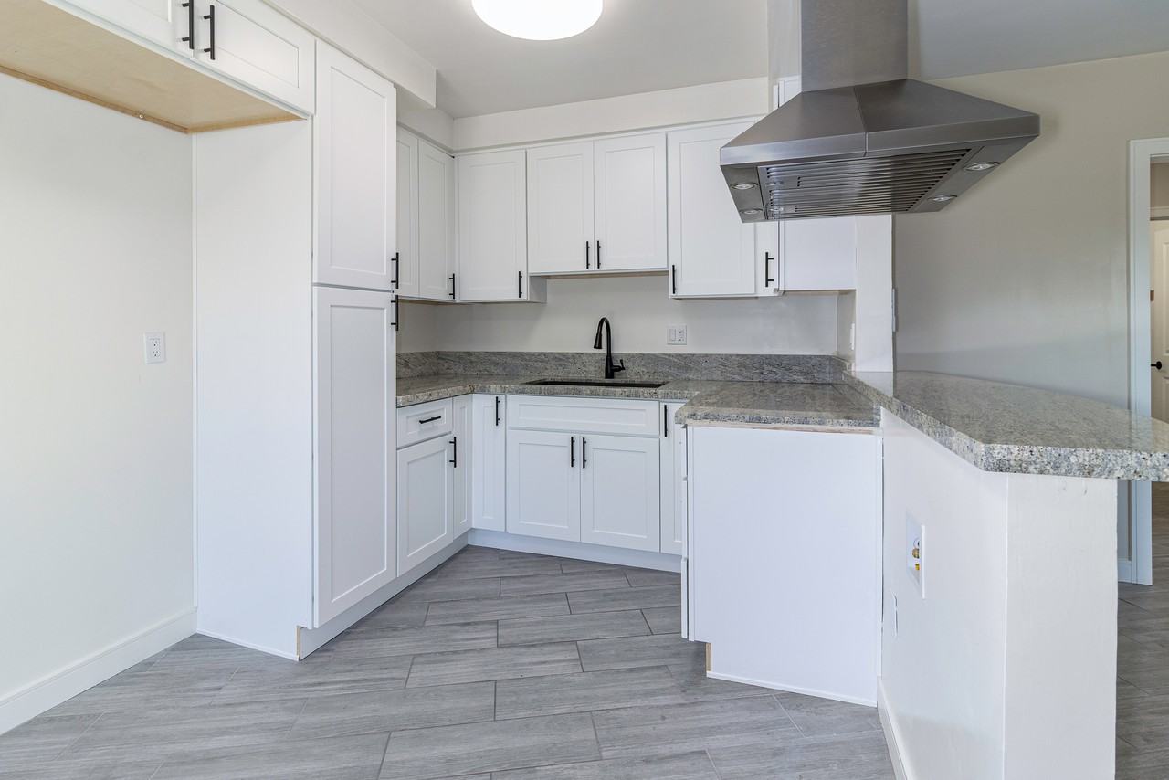 11050 Lambert Ave #7 - Photo 4 of 14