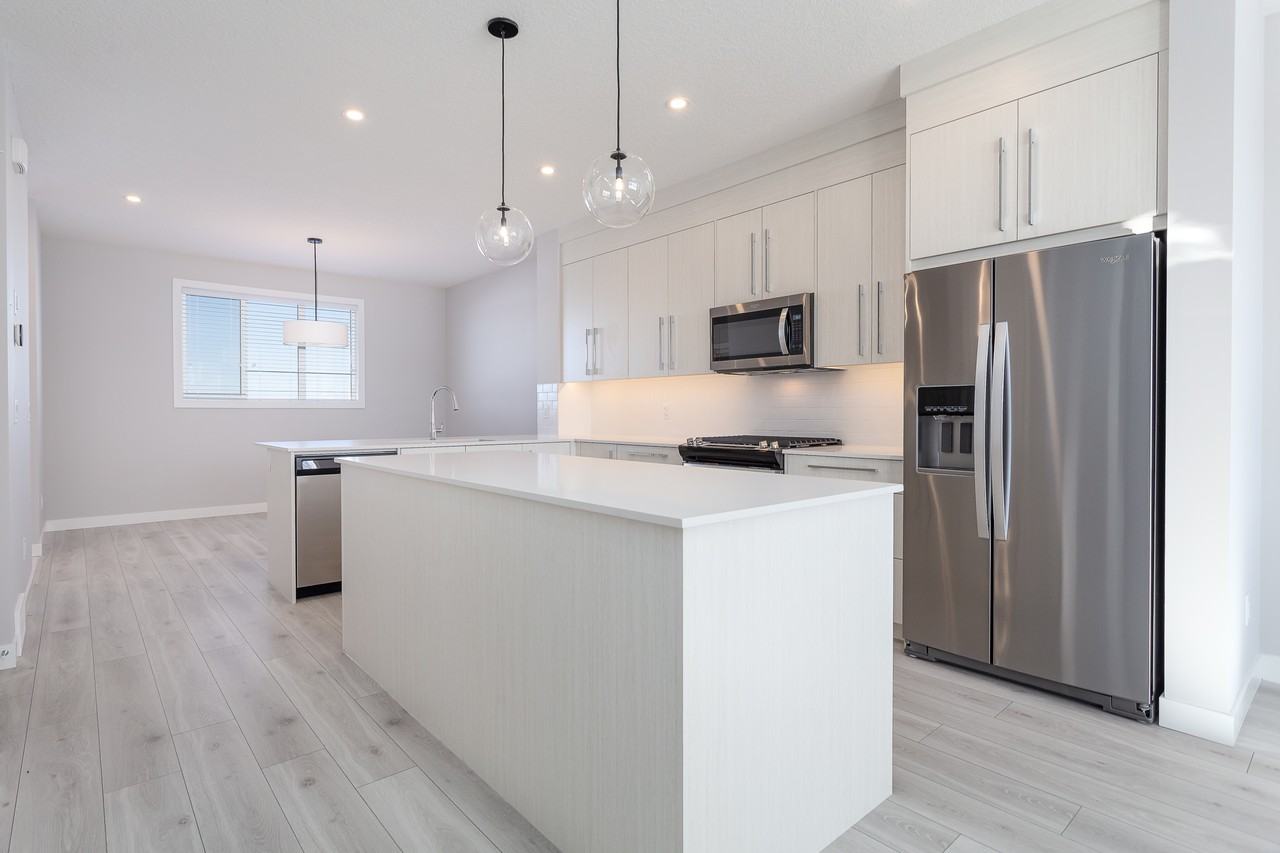 140 Walcrest Blvd Se - Photo 2 of 22