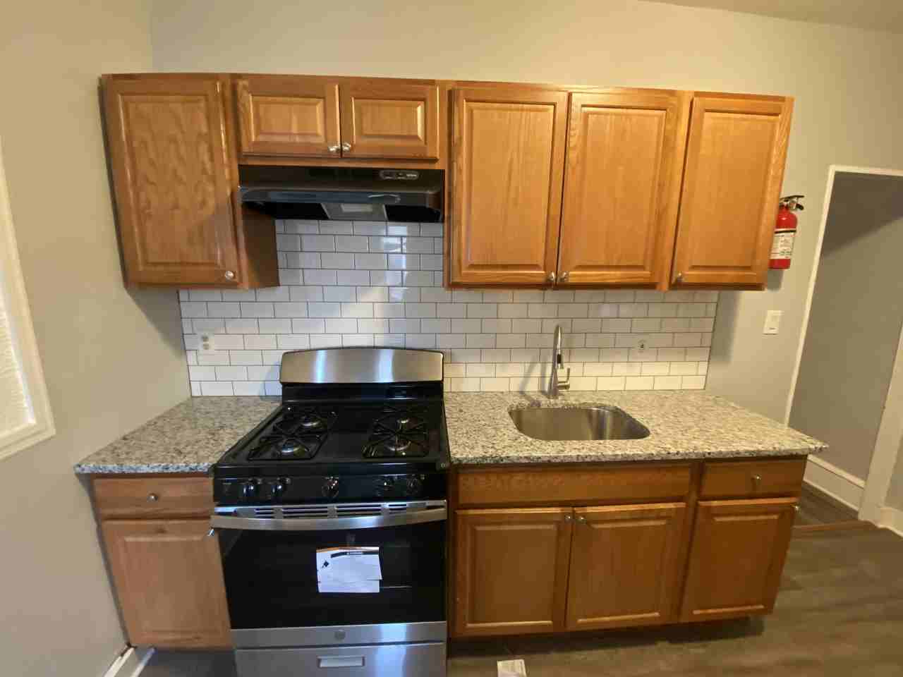 1507 Wildwood Ave - Photo 4 of 10