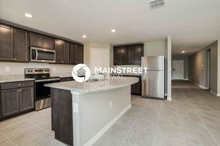 1353 Brenway Dr - Photo 5 of 16