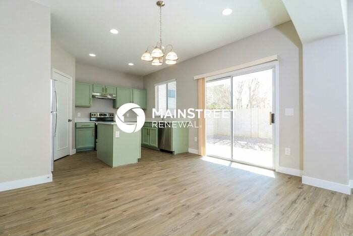 12167 W Yavapai Ln - Photo 7 of 17