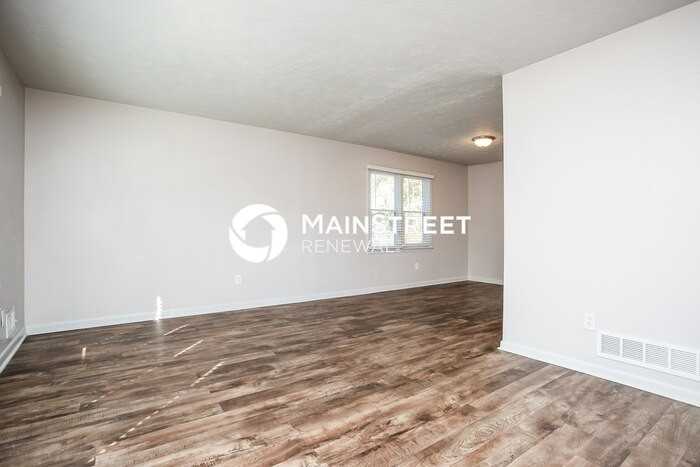 537 Plainville Dr Sw - Photo 2 of 16