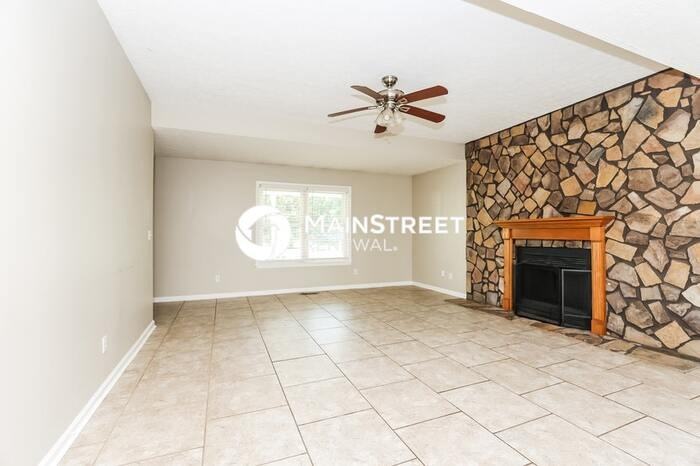 631 Blake Moore Dr - Photo 3 of 16