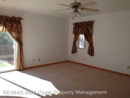 25 Santa Ana Way - Photo 3 of 15