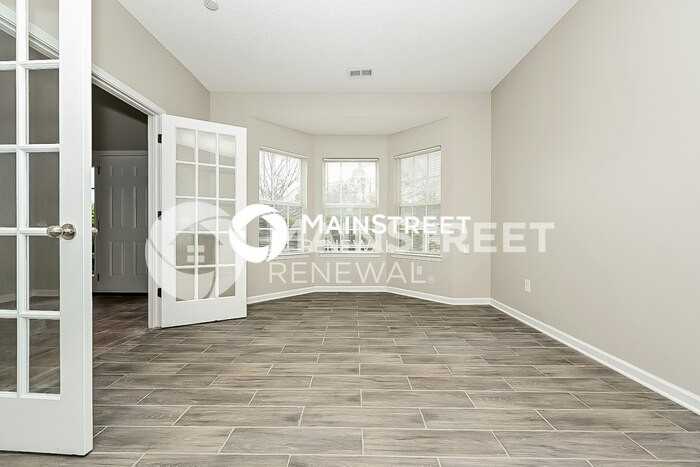 6216 Polar Fox Ct - Photo 5 of 17