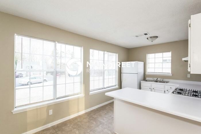 3105 Springside Xing - Photo 5 of 15