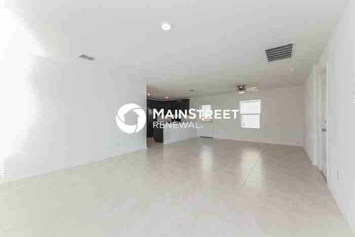 5816 Rockrose Ln - Photo 3 of 16