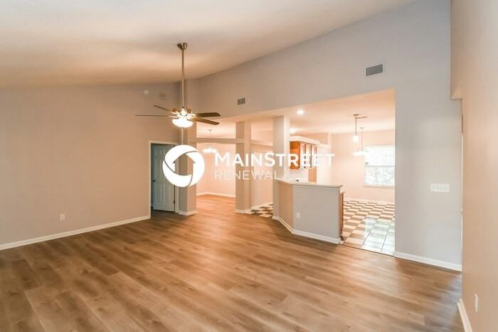 8478 Starbrite Ct - Photo 5 of 16