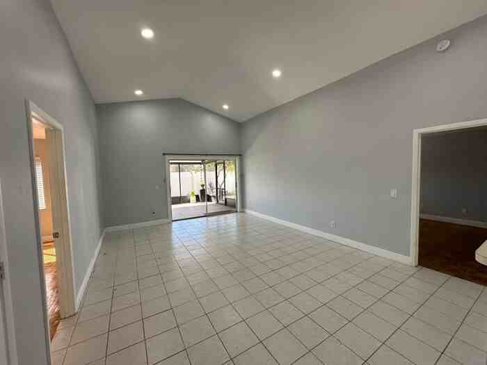 189 Chicago Woods Cir - Photo 2 of 15