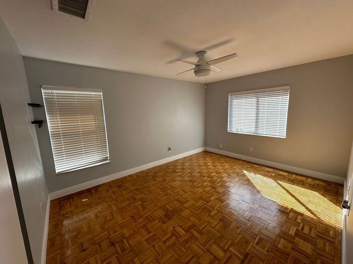 189 Chicago Woods Cir - Photo 4 of 15