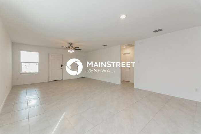 5733 Rockrose Ln - Photo 4 of 18