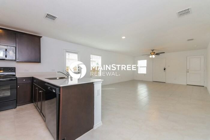 5733 Rockrose Ln - Photo 5 of 18