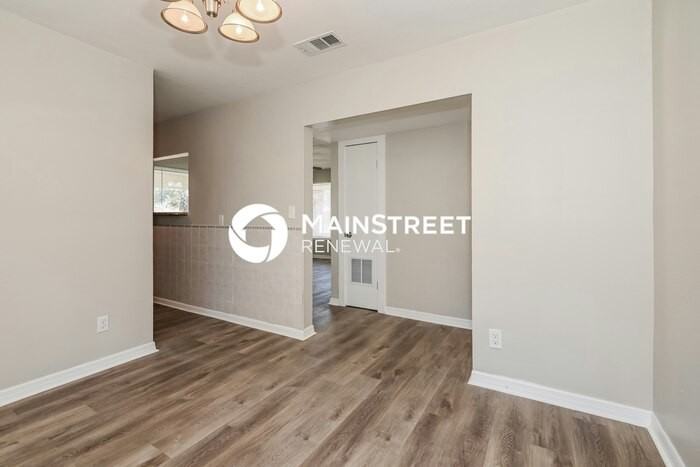 4602 Anvers Blvd - Photo 6 of 16