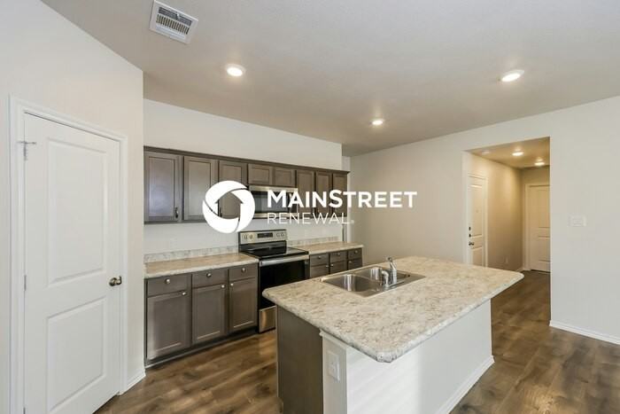 3010 Saddleback Way - Photo 5 of 16