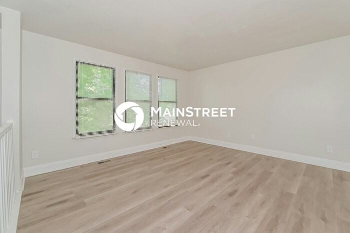 5728 Wooded Acres Dr - Photo 6 of 16