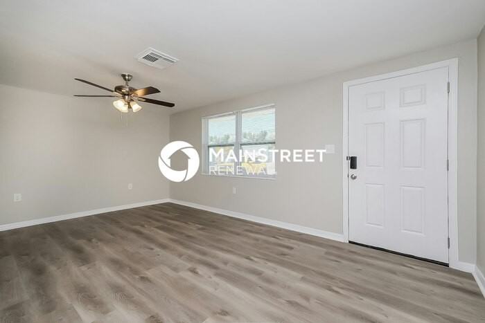 5040 Valimor Dr - Photo 3 of 16