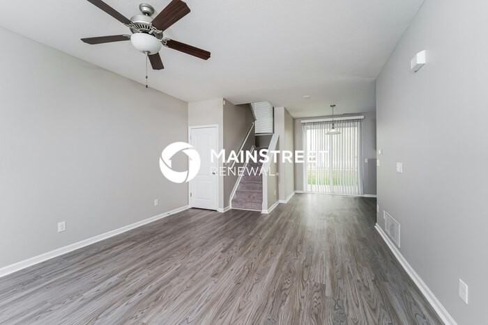 3201 Cotton Ln - Photo 2 of 12