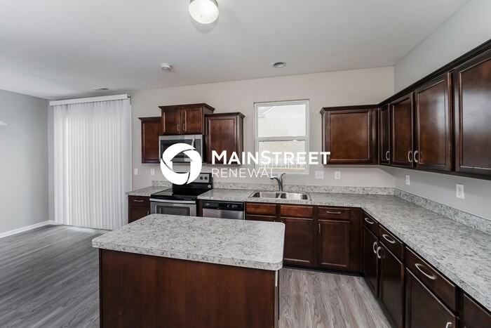 3201 Cotton Ln - Photo 3 of 12