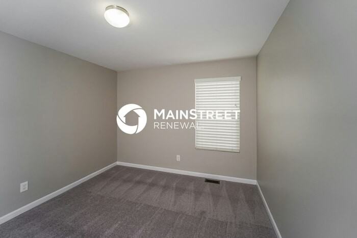 3201 Cotton Ln - Photo 7 of 12