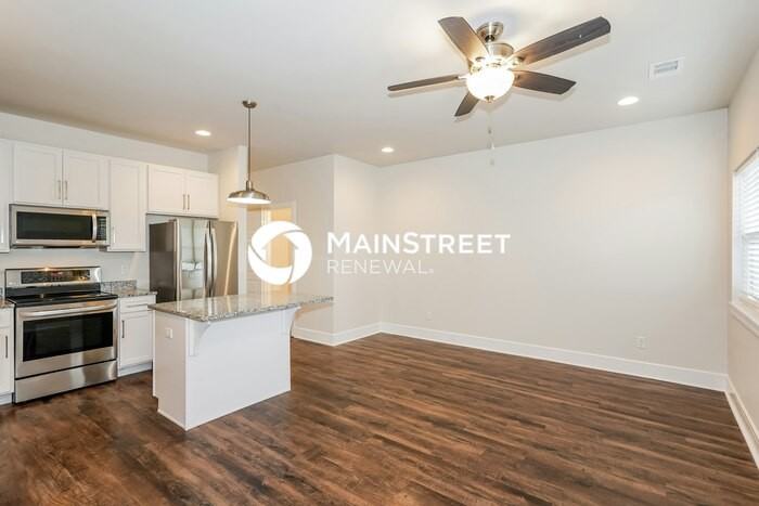 114 Hartsville Ct - Photo 4 of 17