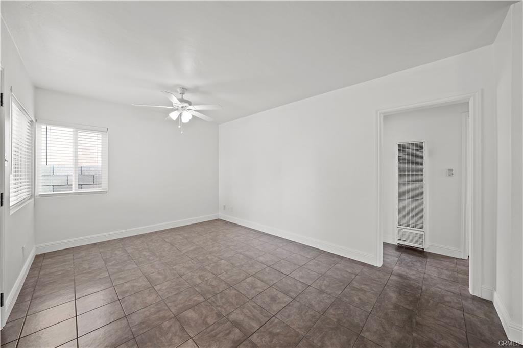 5166 Mccallum Ave - Photo 3 of 10