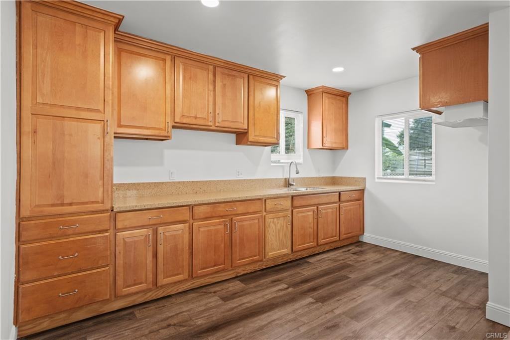 5166 Mccallum Ave - Photo 5 of 10