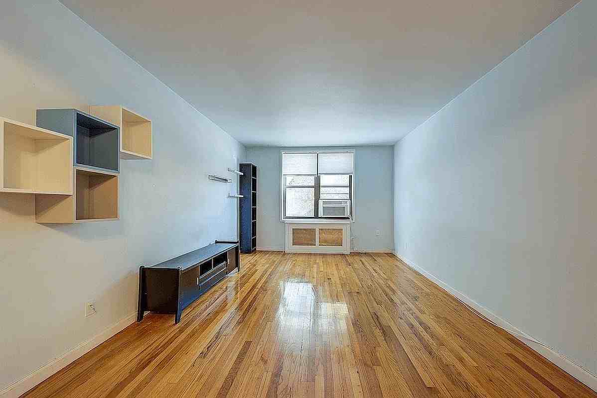 3815 149th St #2D - Photo 7 of 19