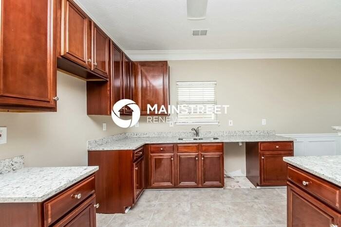 11181 James Madison Dr - Photo 6 of 16