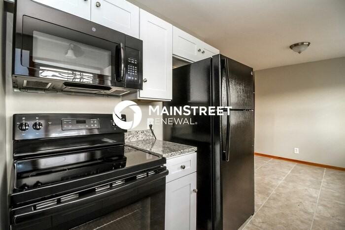 2320 Embassy Ln - Photo 7 of 15